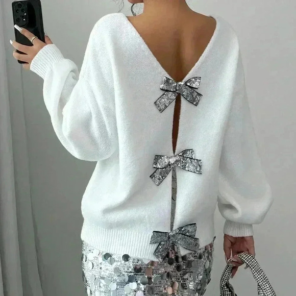 White Casual Women's Bowknot Sequins Decor Sweater - Picture 5 of 5